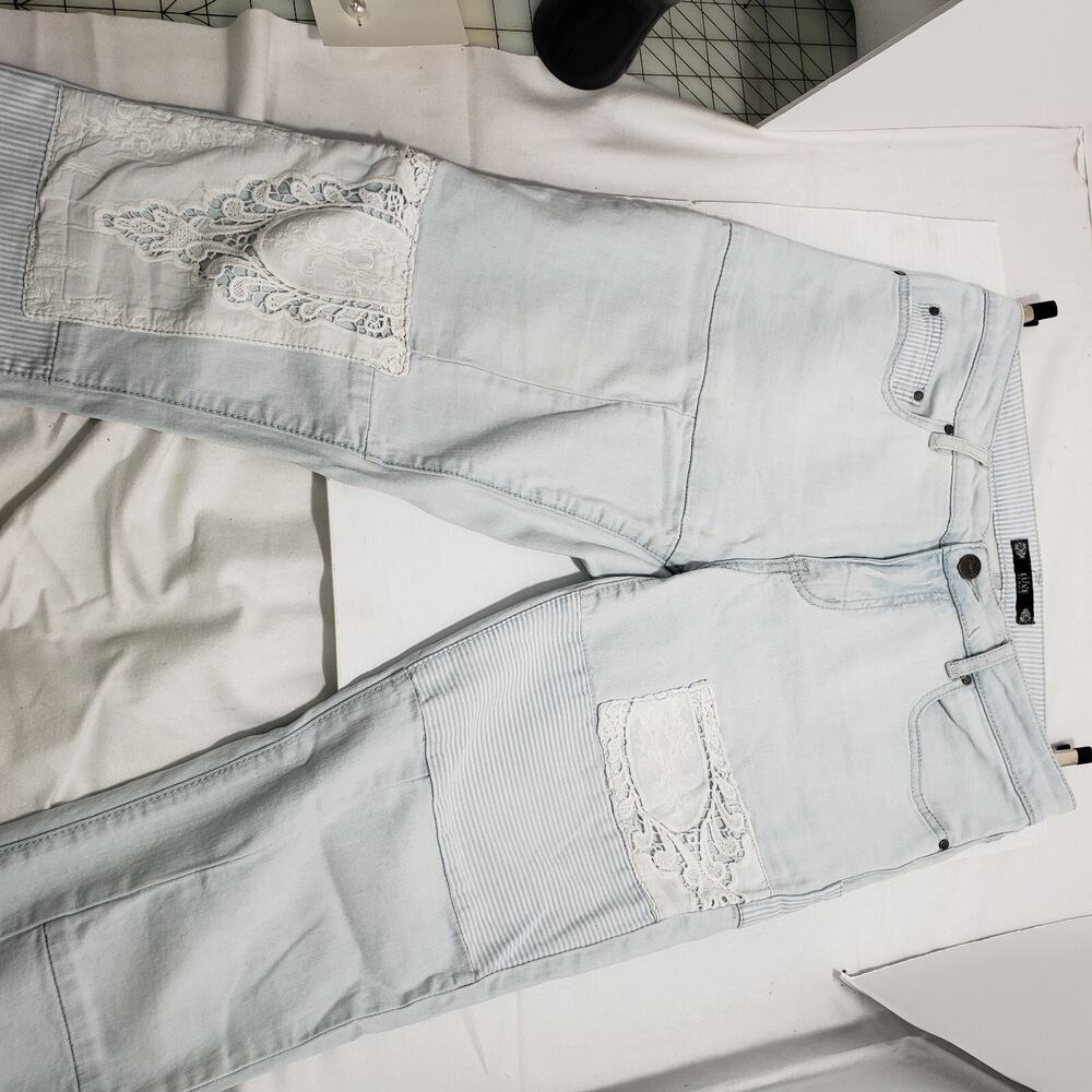 Tru Luxe Jeans Laced Stripe Patch Embroidered Skinny Jeans Size 6